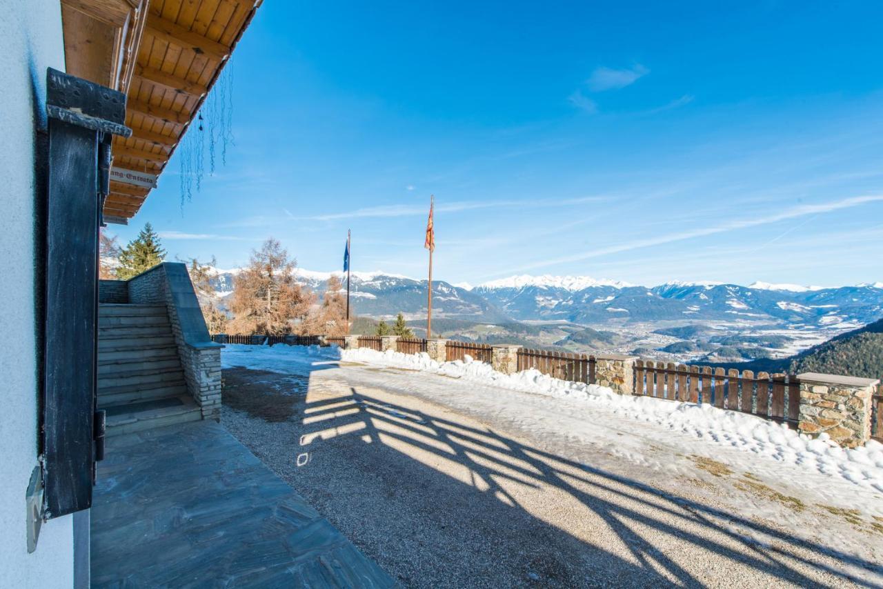 Gasthof Hoerschwang San Lorenzo di Sebato Exterior photo