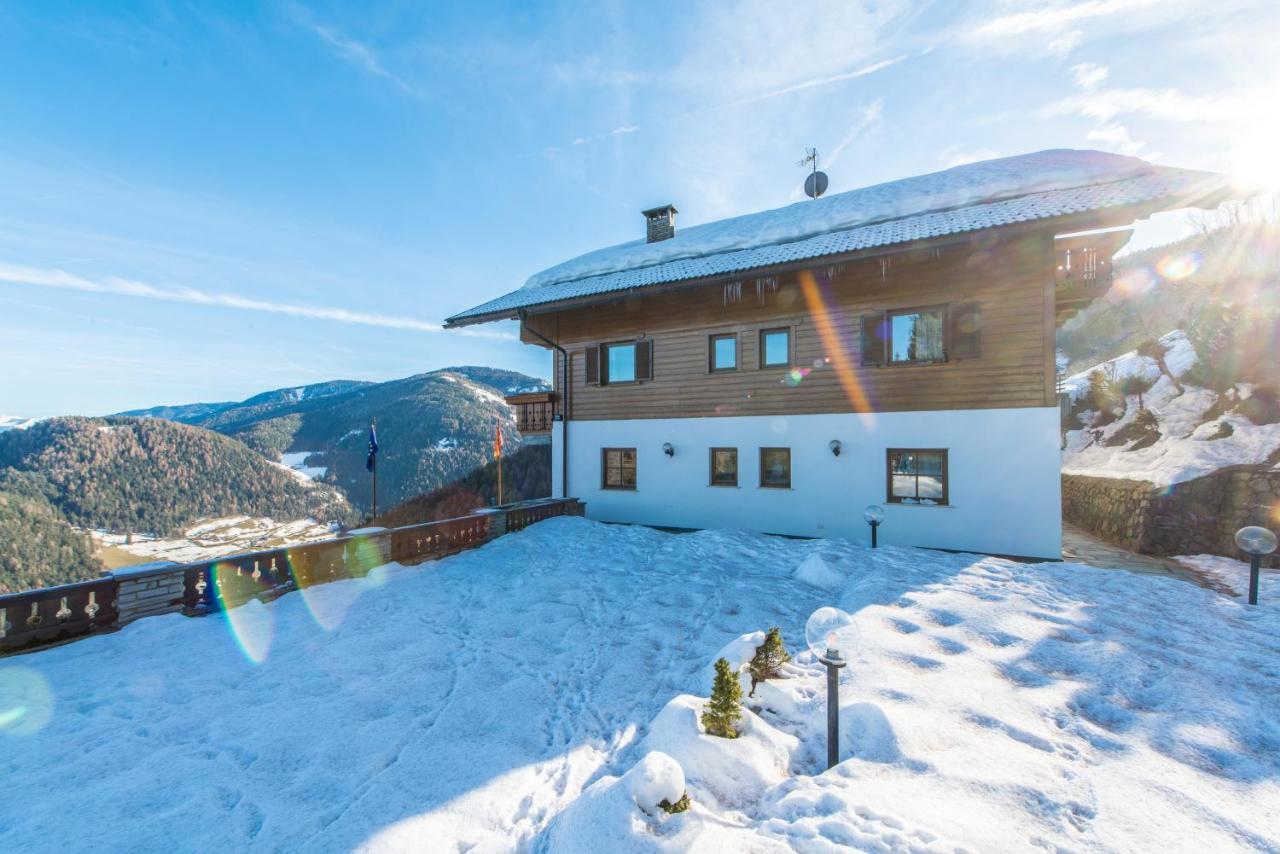 Gasthof Hoerschwang San Lorenzo di Sebato Exterior photo